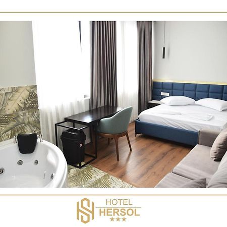 Hotel Hersol Дуррес Екстер'єр фото