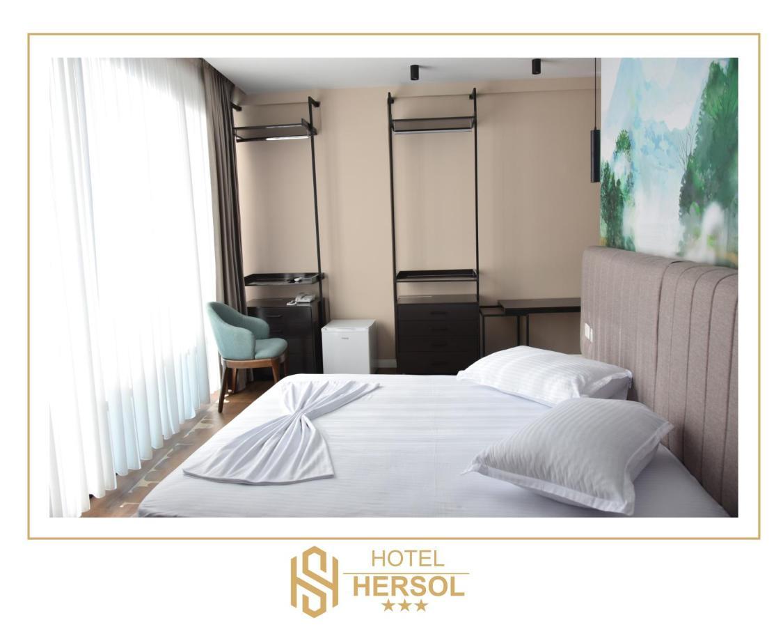 Hotel Hersol Дуррес Екстер'єр фото