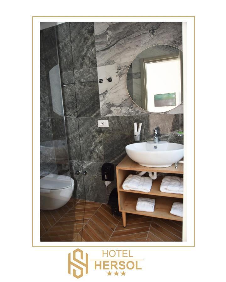 Hotel Hersol Дуррес Екстер'єр фото